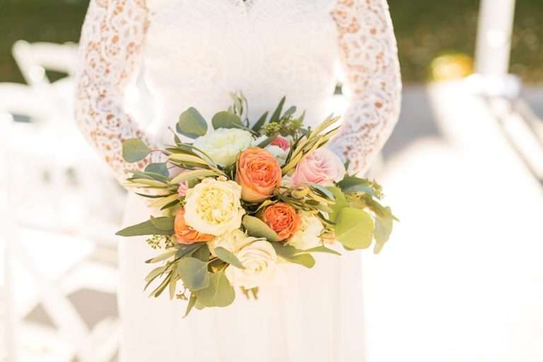 What to Look for When Hiring Your Flagstaff Wedding Florist arrangement
